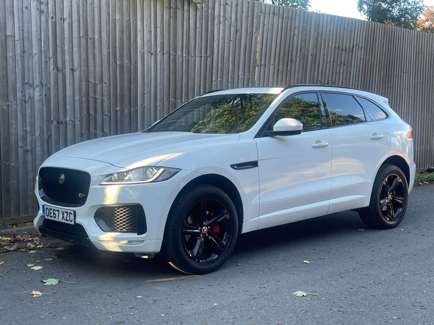 Jaguar F-PACE Listing Image