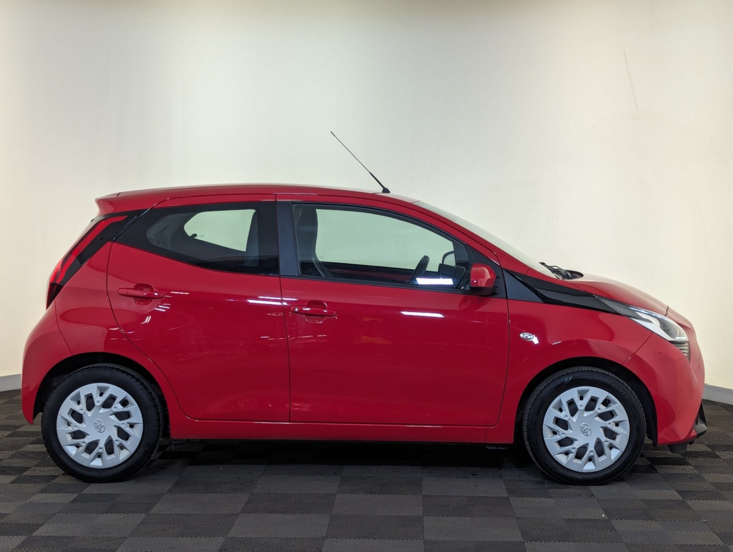 Toyota AYGO Listing Image