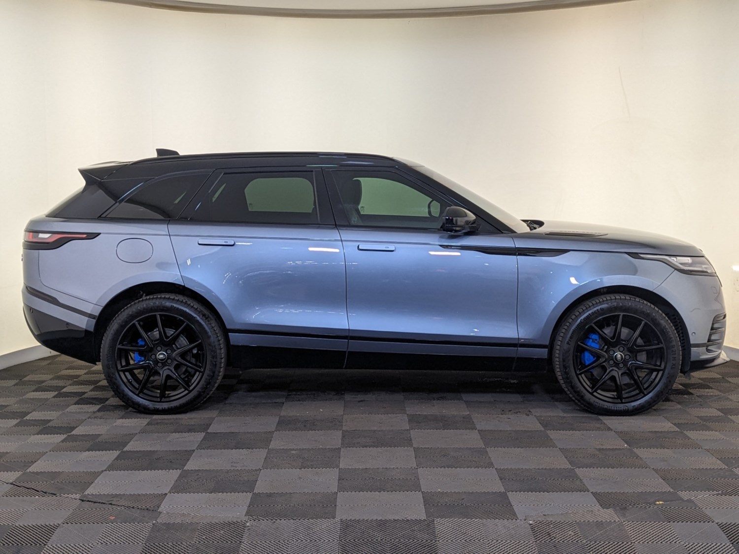 Land Rover Range Rover Velar Listing Image