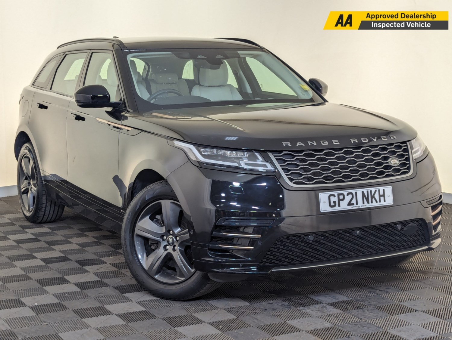 Land Rover Range Rover Velar Listing Image