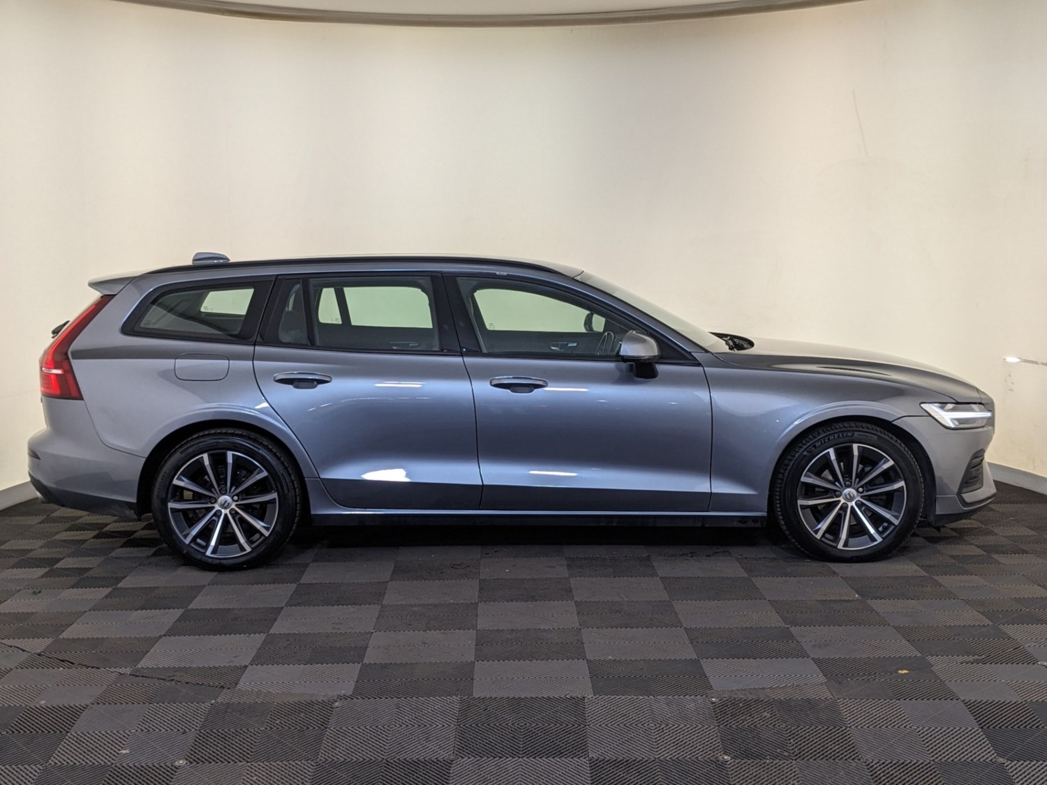 Volvo V60 Listing Image