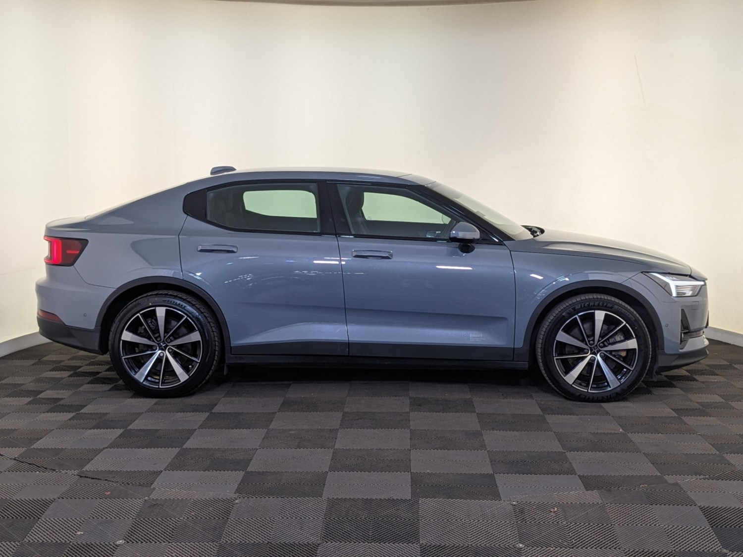 Polestar Polestar 2 Listing Image