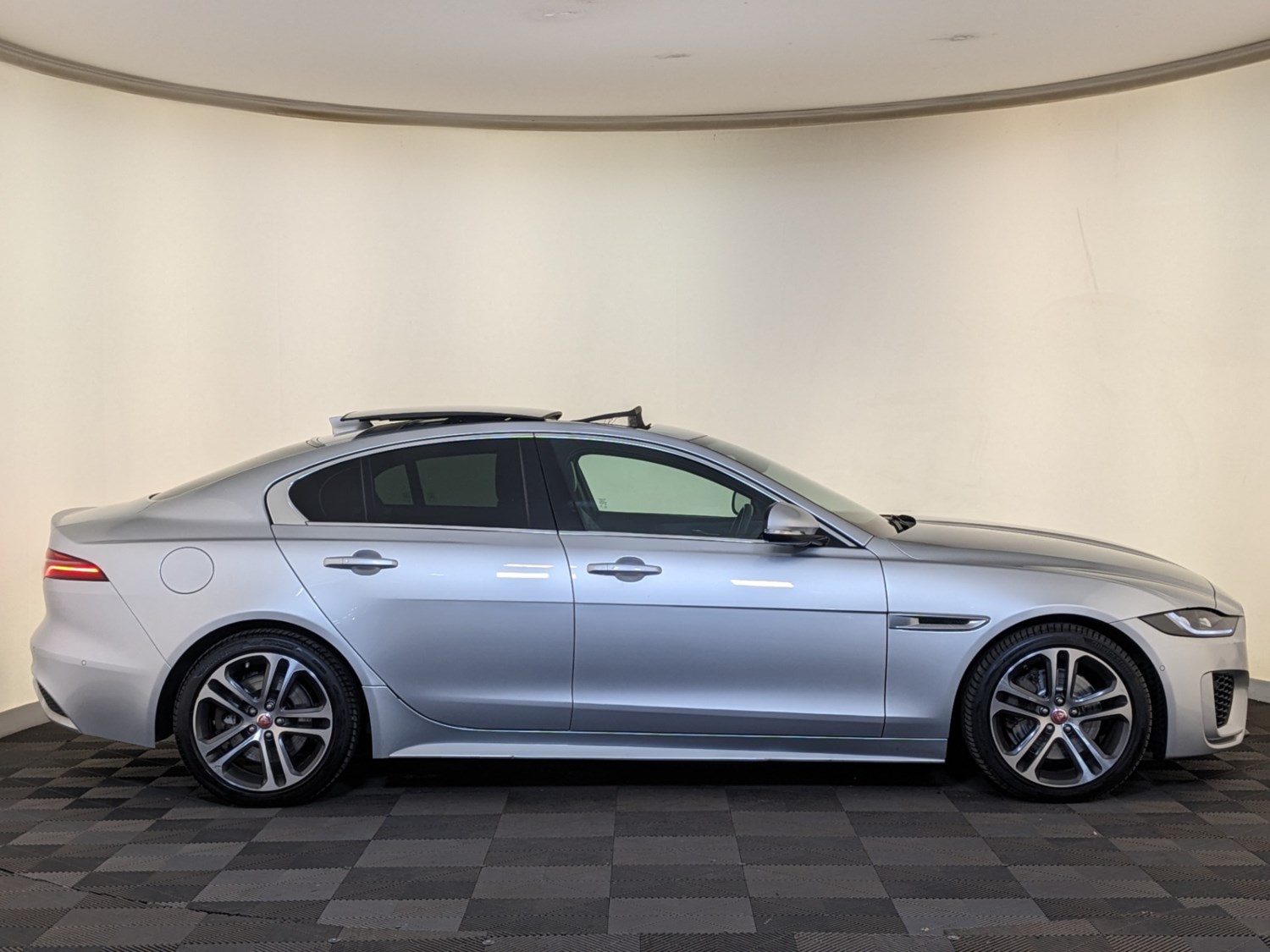 Jaguar XE Listing Image