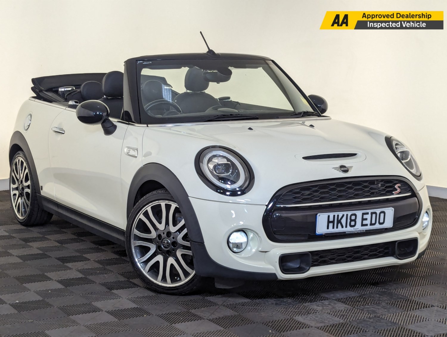 MINI Convertible Listing Image