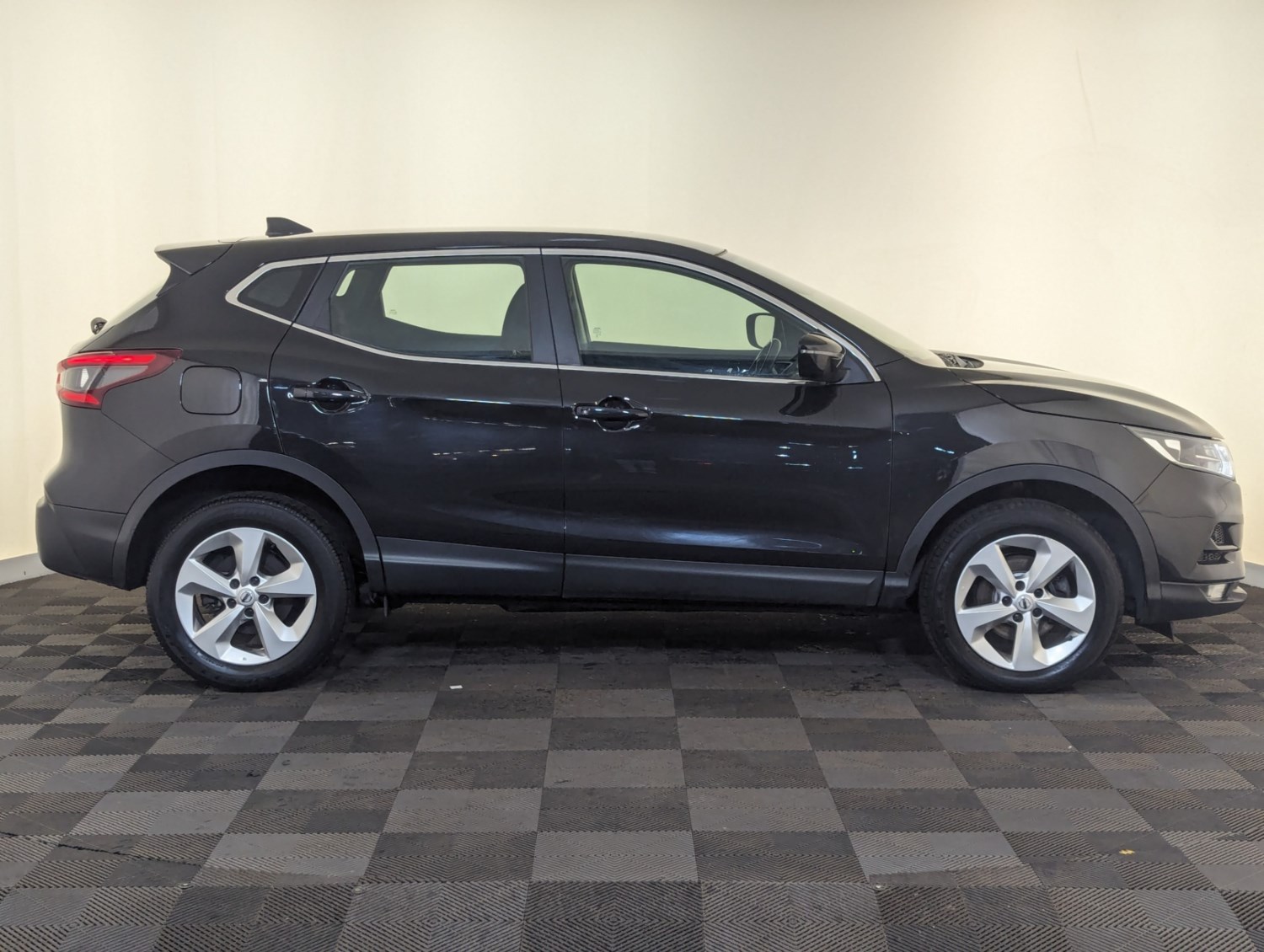 Nissan Qashqai Listing Image