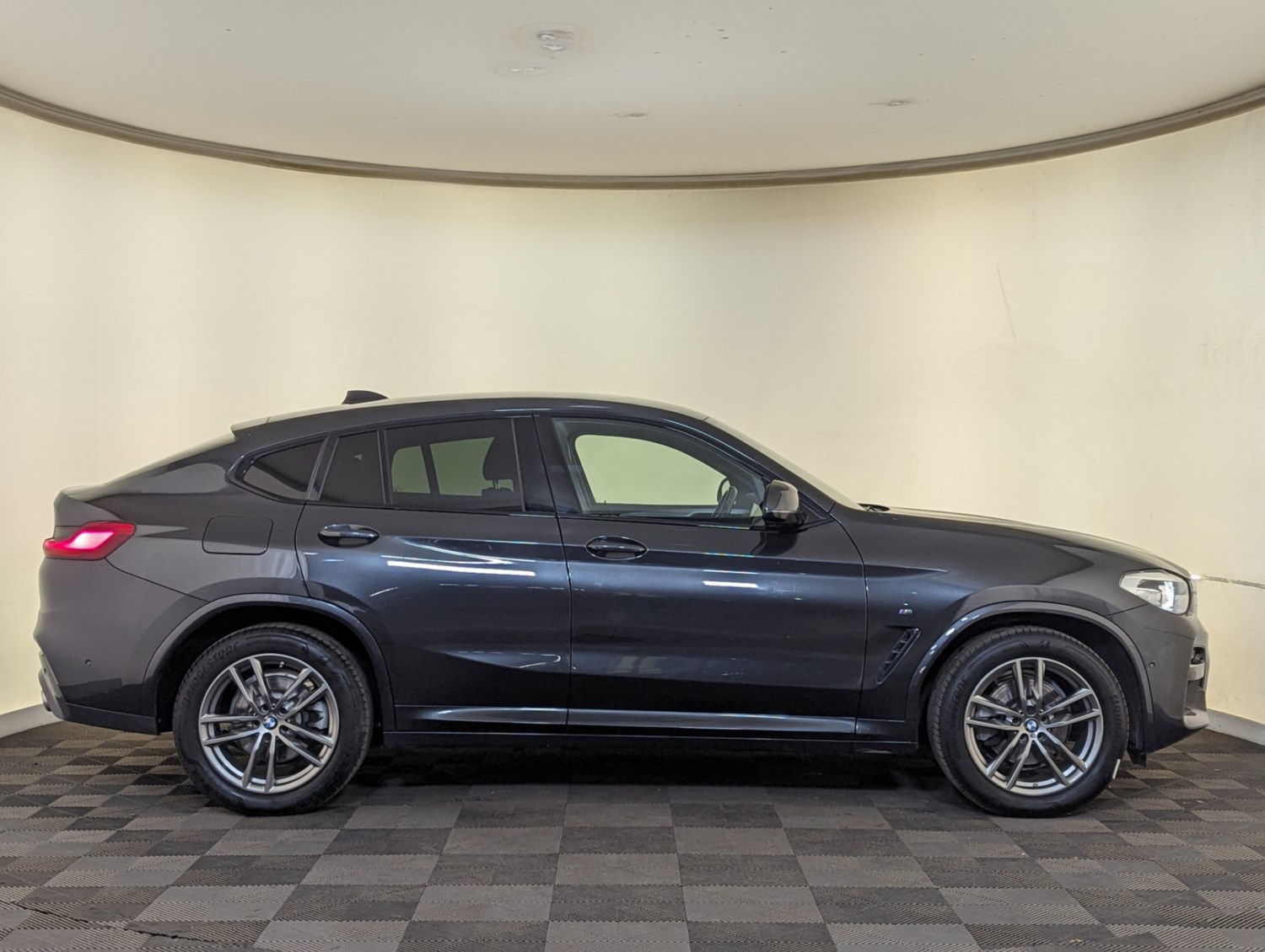 BMW X4 Listing Image