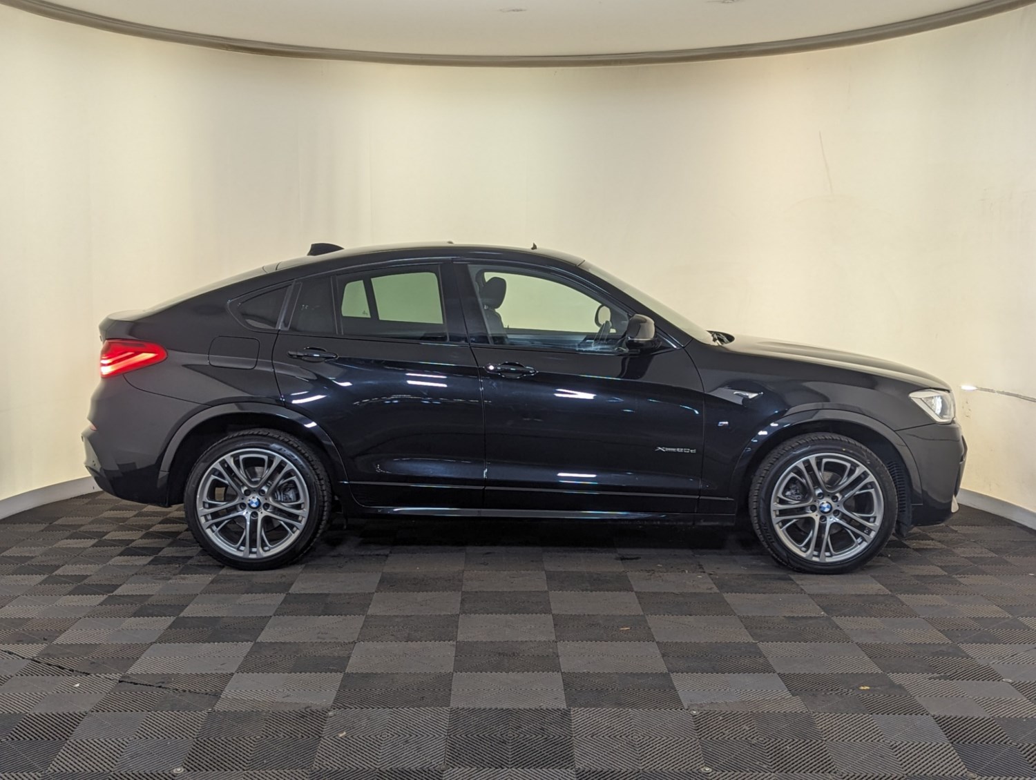 BMW X4 Listing Image