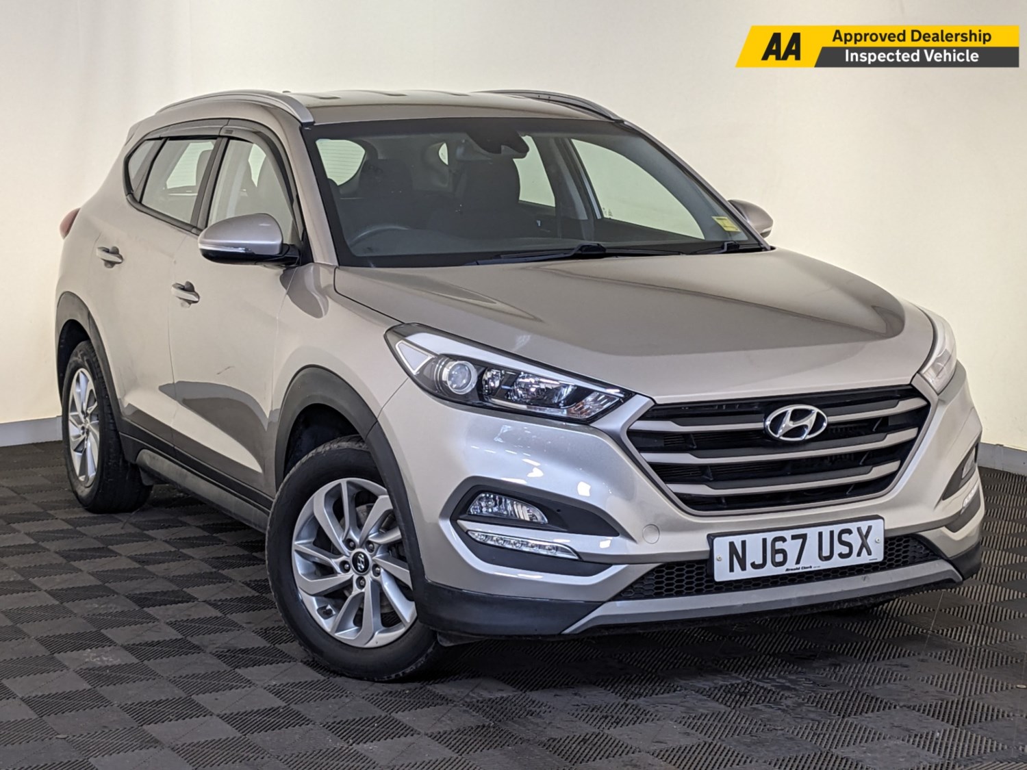 Hyundai TUCSON Listing Image