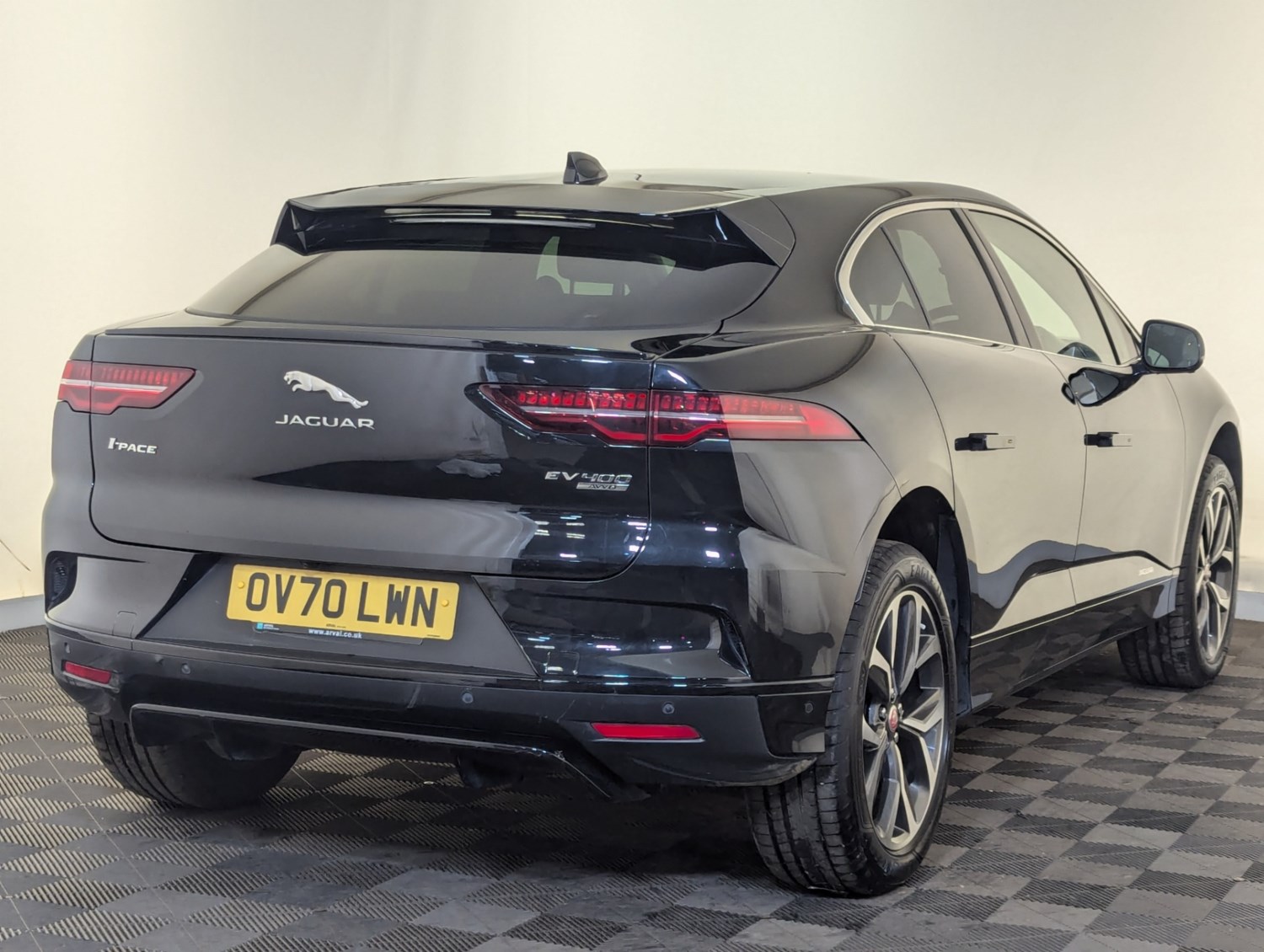 Jaguar I-PACE Listing Image