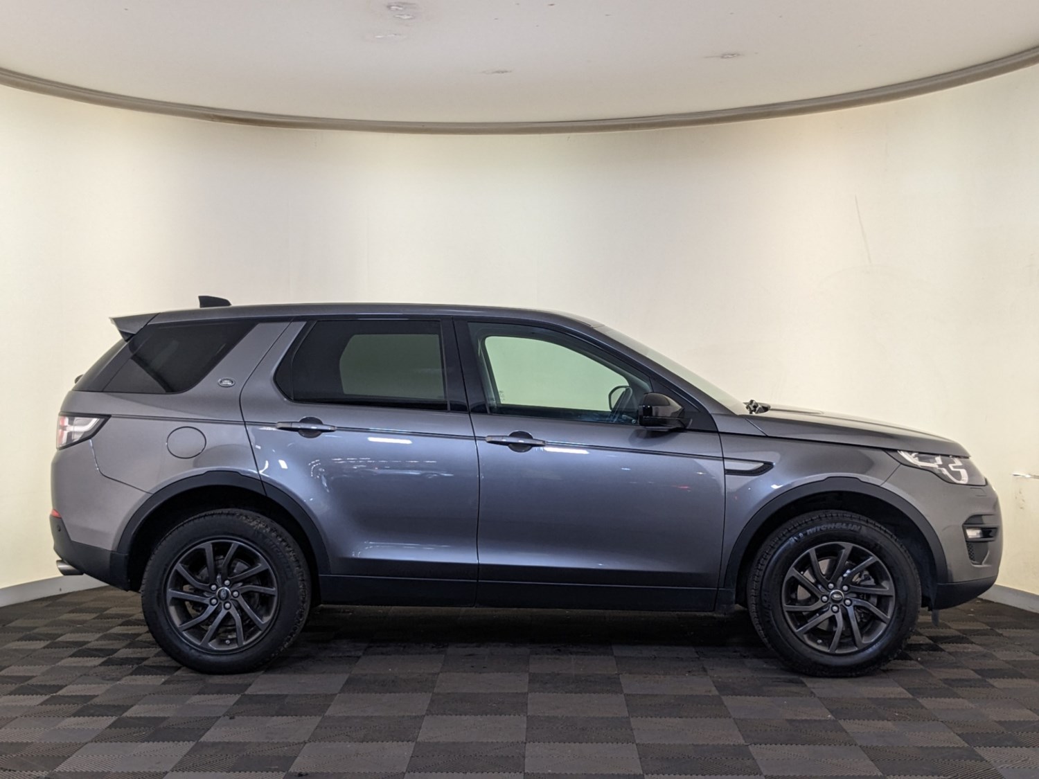 Land Rover Discovery Sport Listing Image