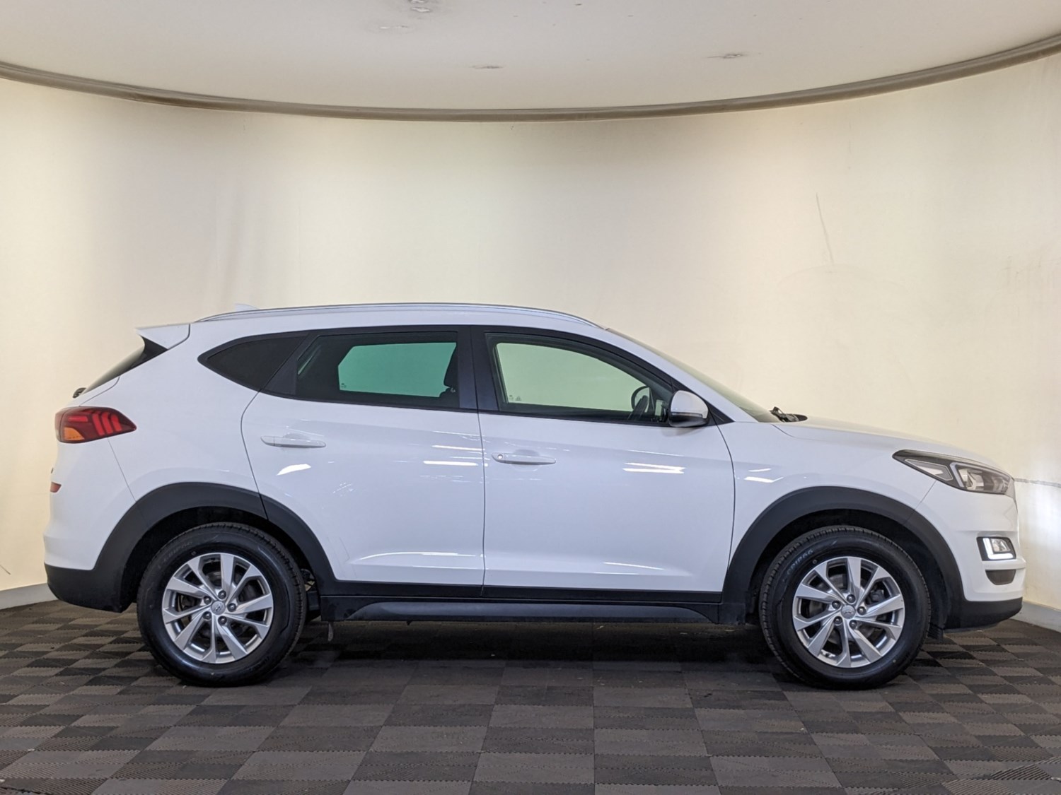 Hyundai TUCSON Listing Image