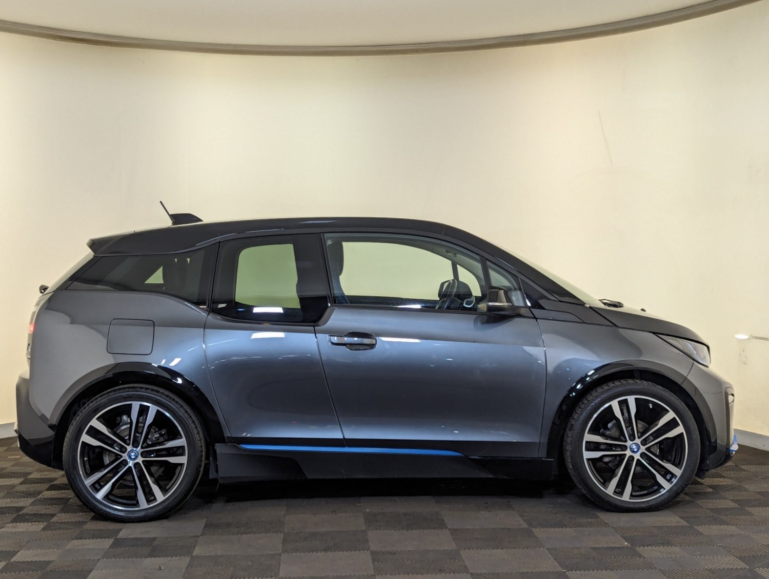 BMW i3 Listing Image