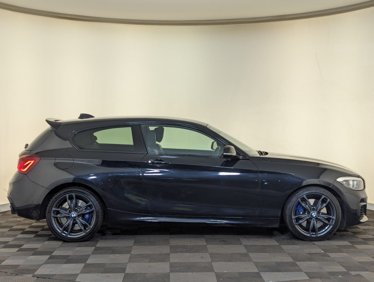 BMW 1 Series Listing Image