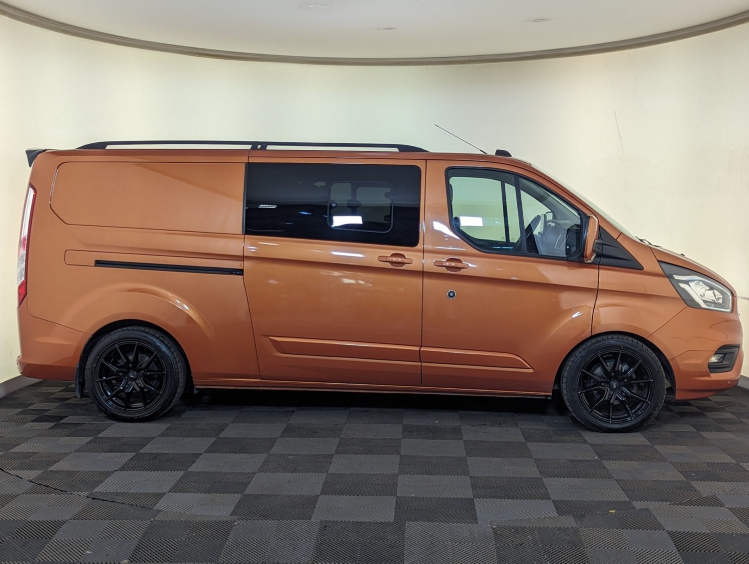 Ford Transit Custom Listing Image