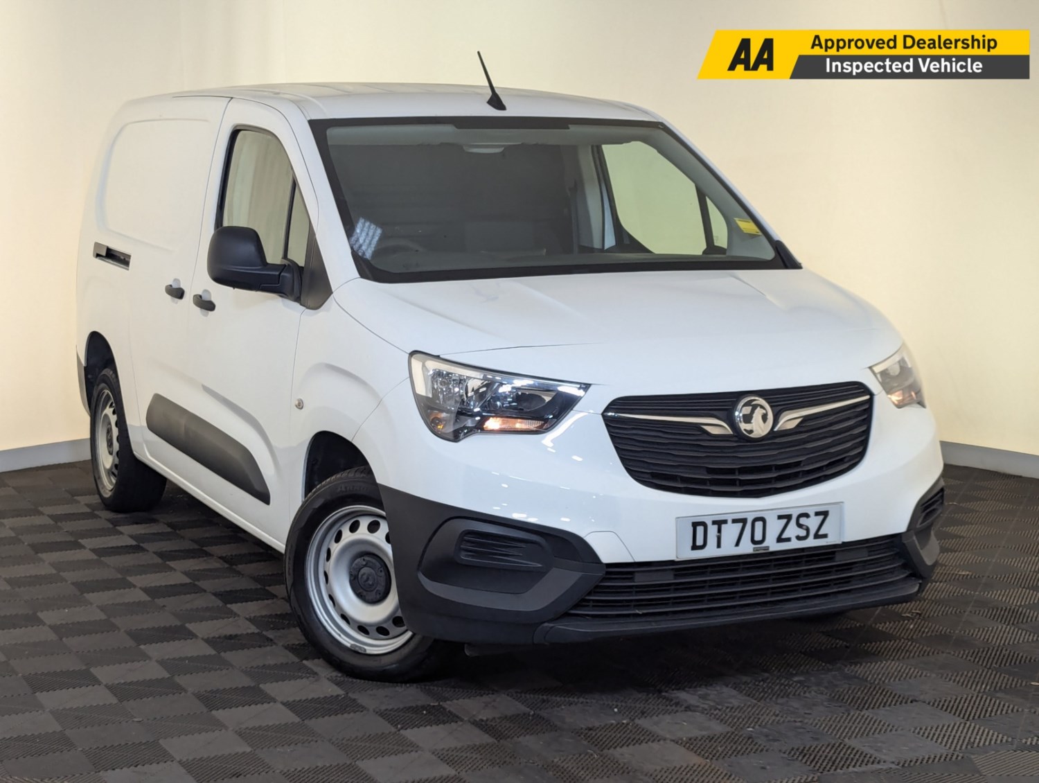 Vauxhall Combo Listing Image