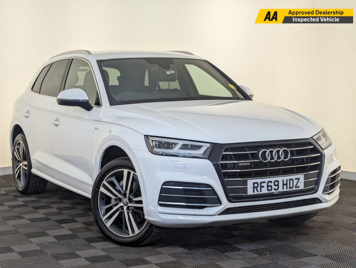 Audi Q5 Listing Image