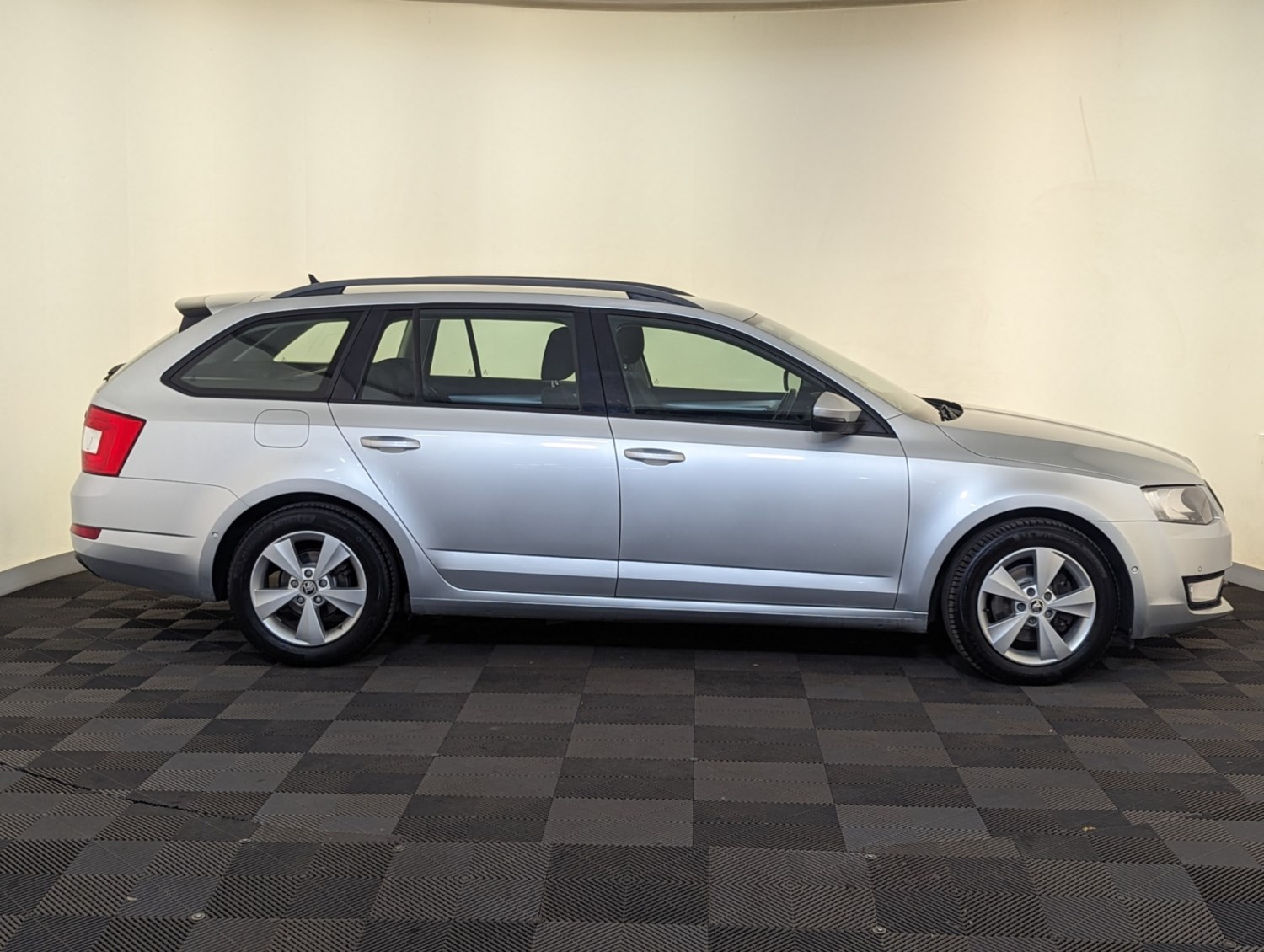 Skoda Octavia Listing Image