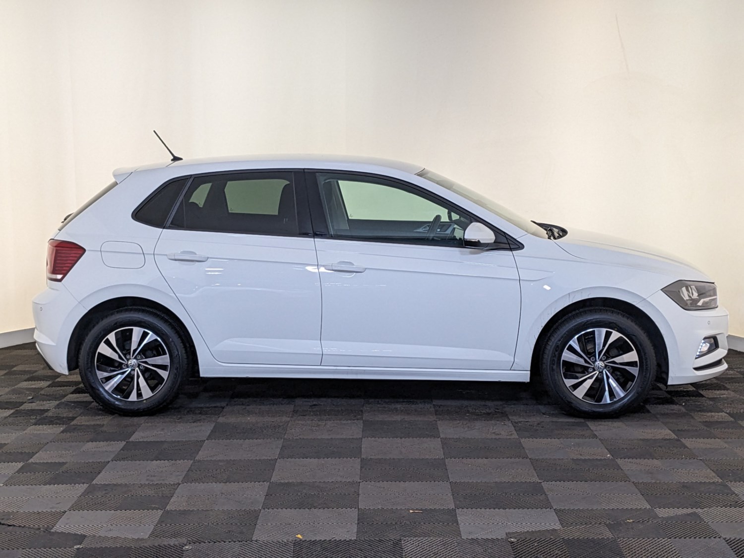 Volkswagen Polo Listing Image