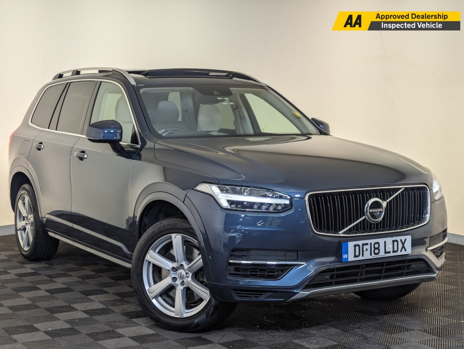 Volvo XC90 Listing Image