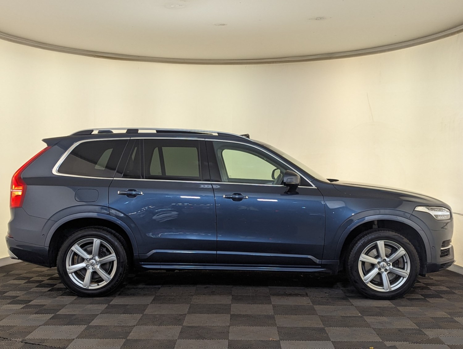 Volvo XC90 Listing Image