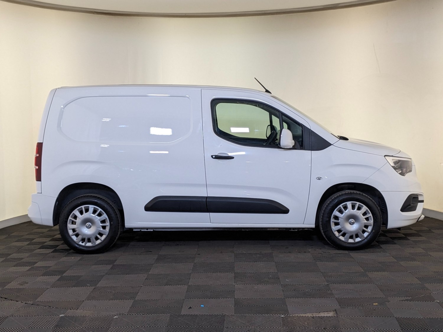 Vauxhall Combo Listing Image