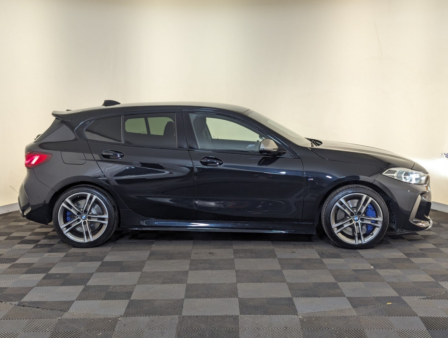 BMW 1 Series Listing Image