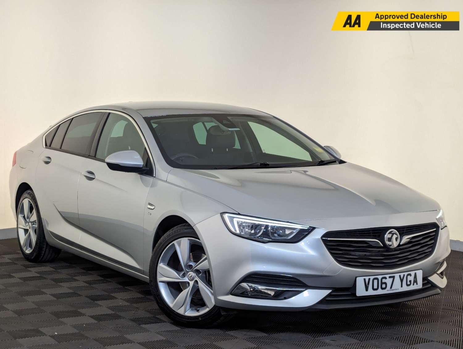 Vauxhall Insignia Listing Image