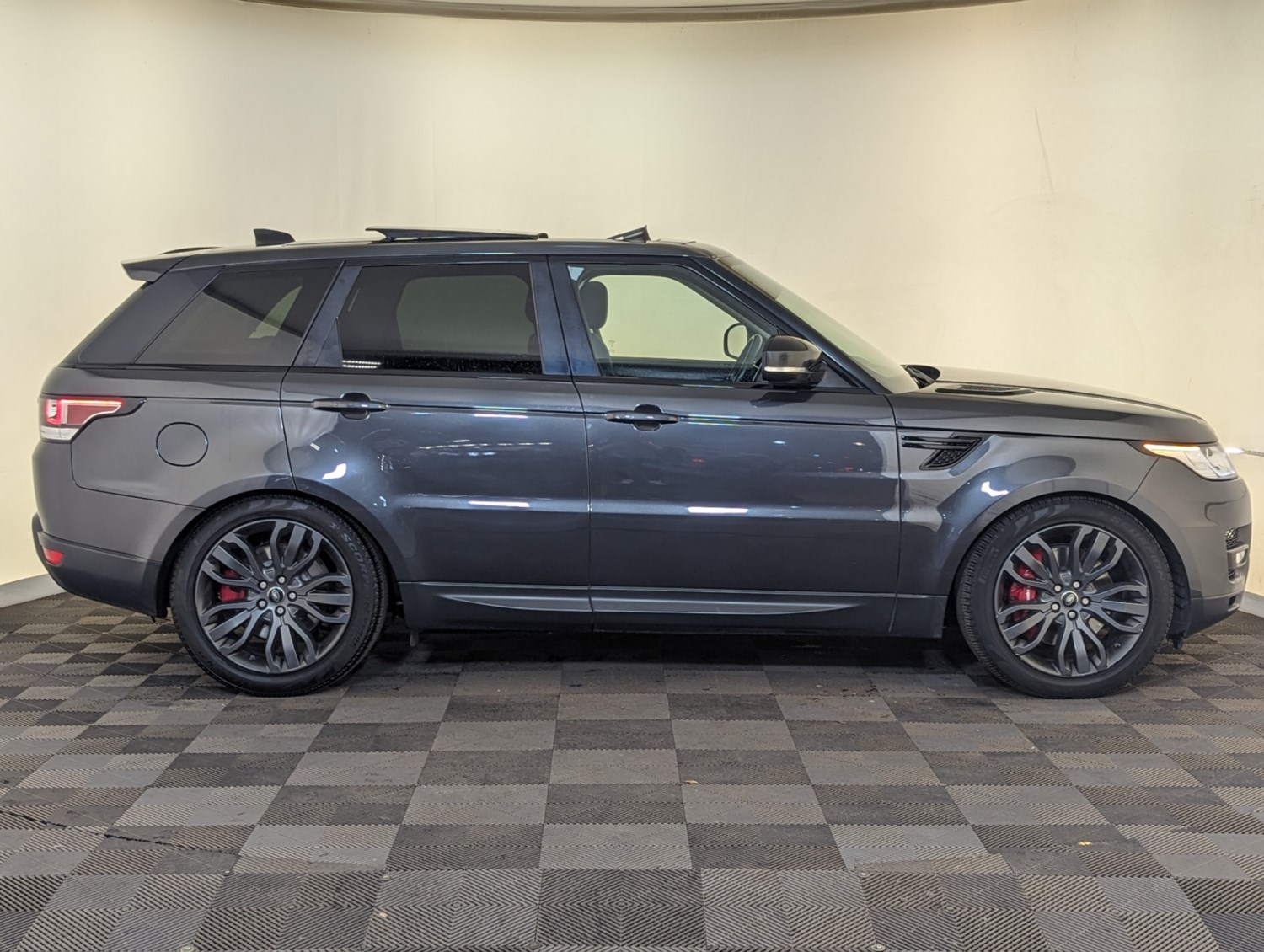 Land Rover Range Rover Sport Listing Image