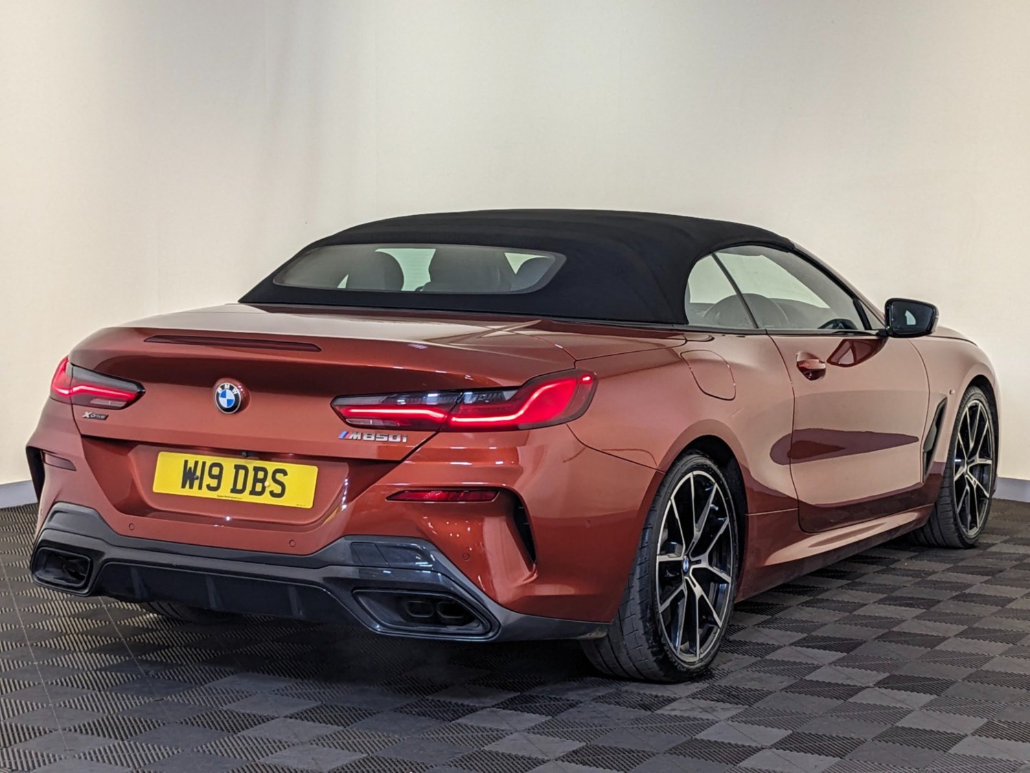 BMW 8 Series Listing Image