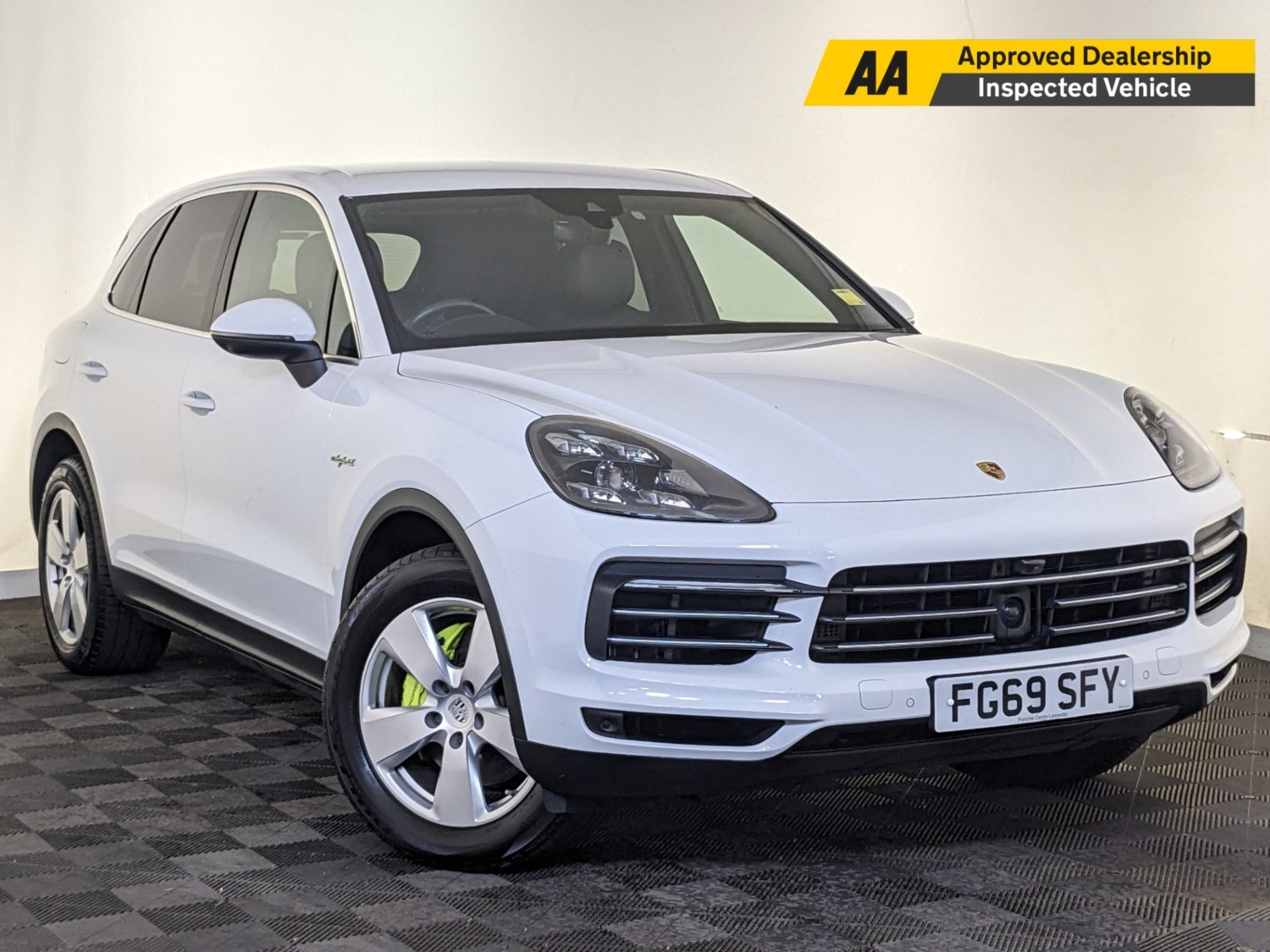 Porsche Cayenne Listing Image