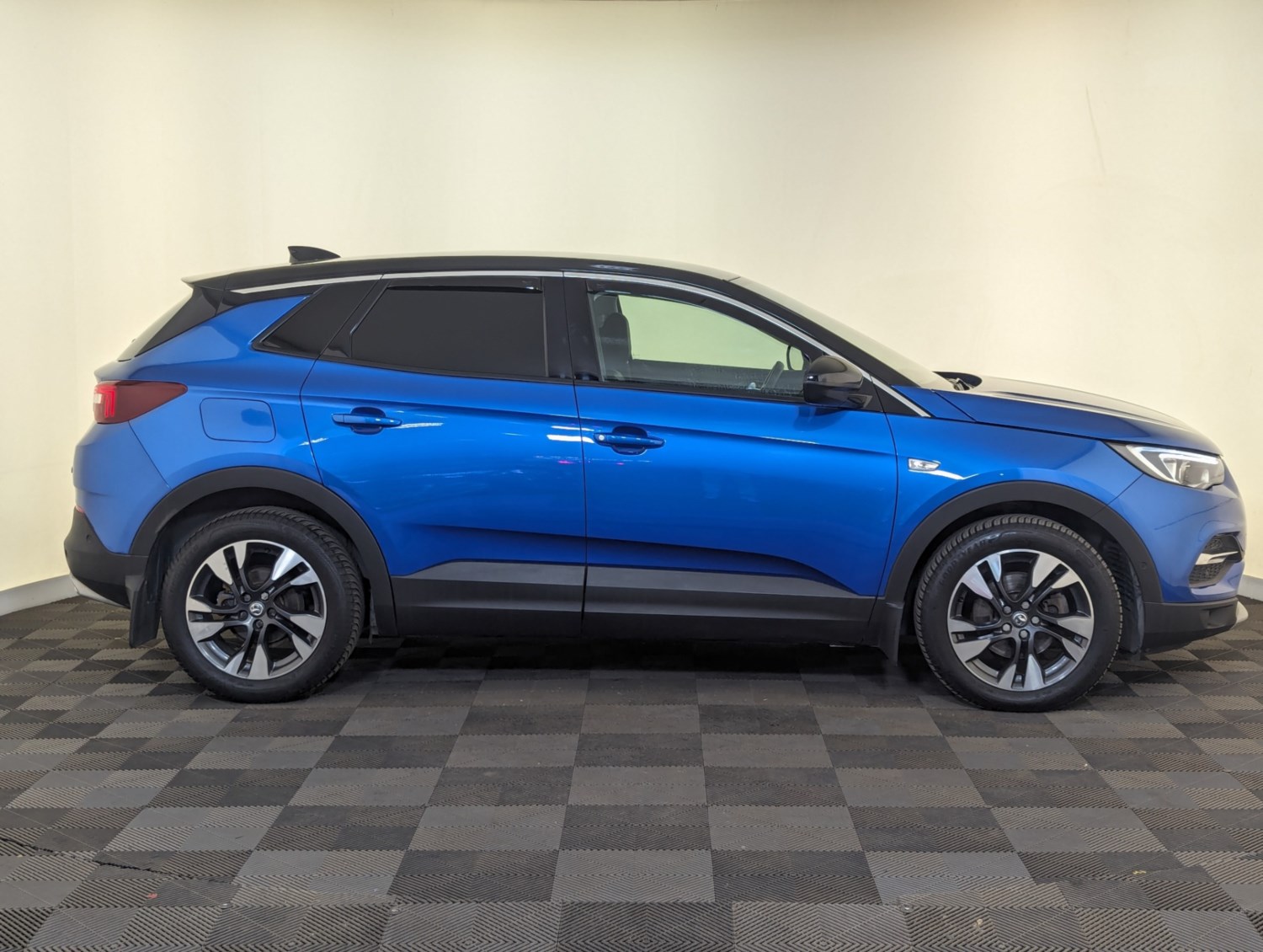 Vauxhall Grandland X Listing Image