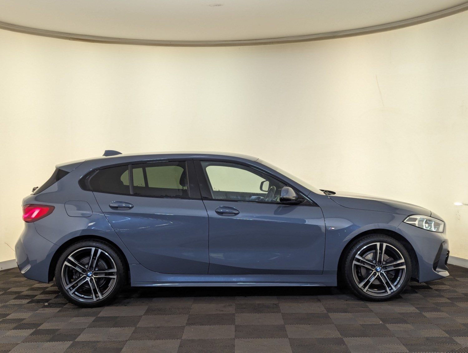 BMW 1 Series Listing Image