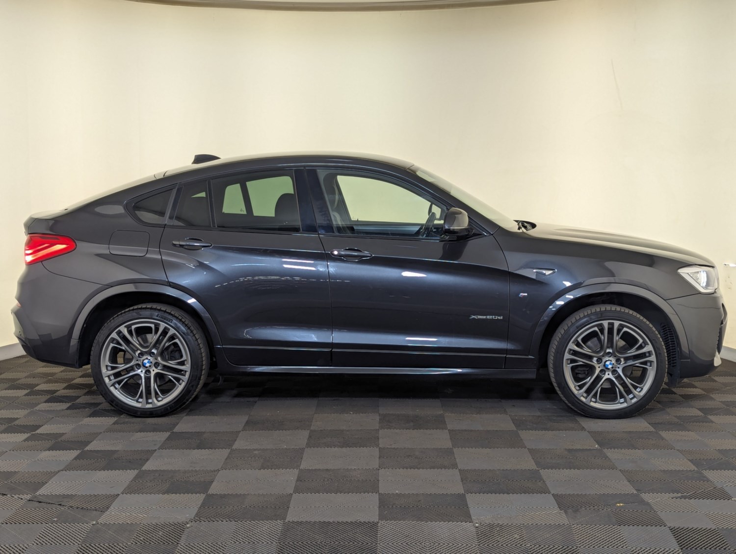 BMW X4 Listing Image