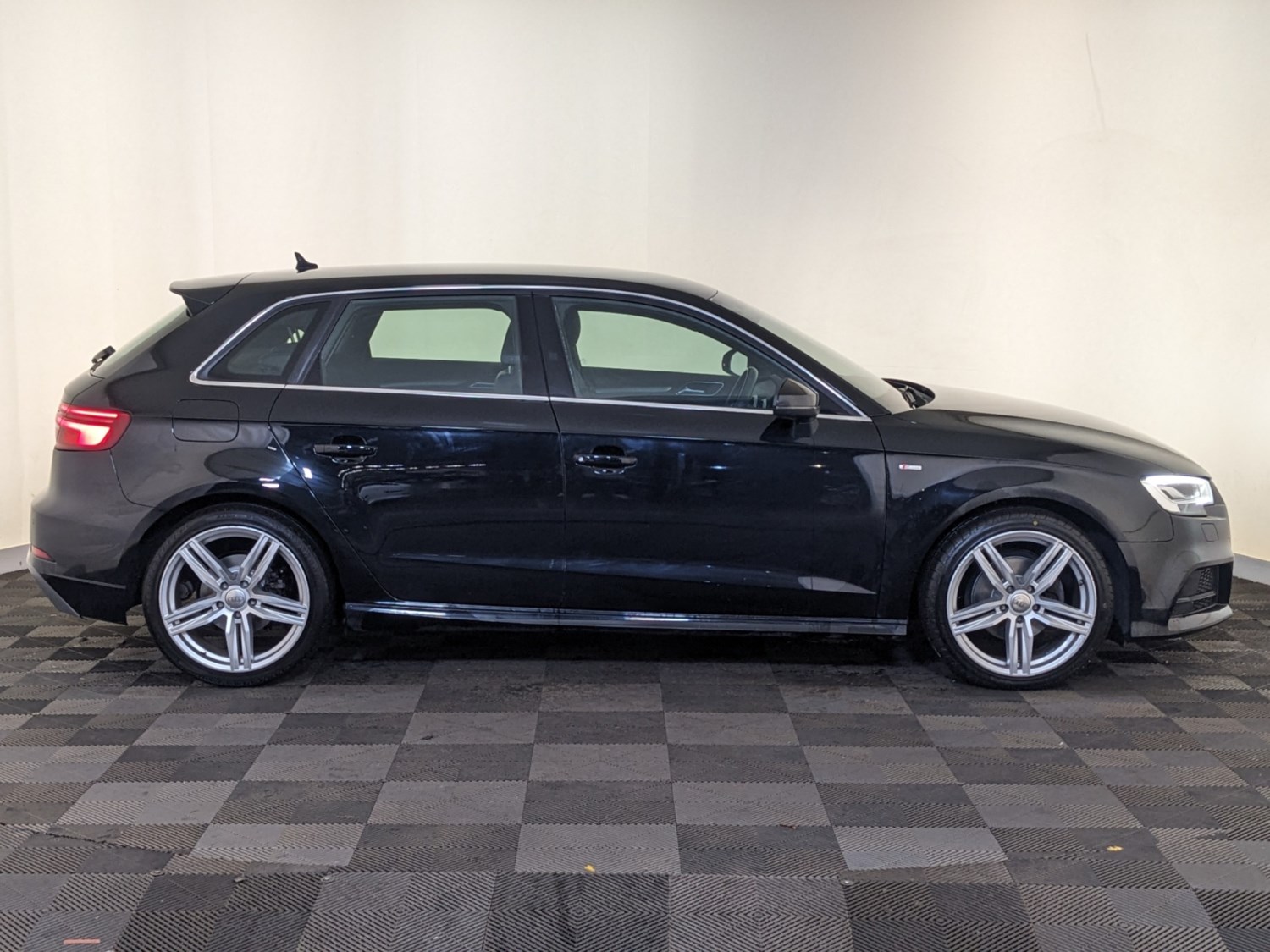 Audi A3 Listing Image