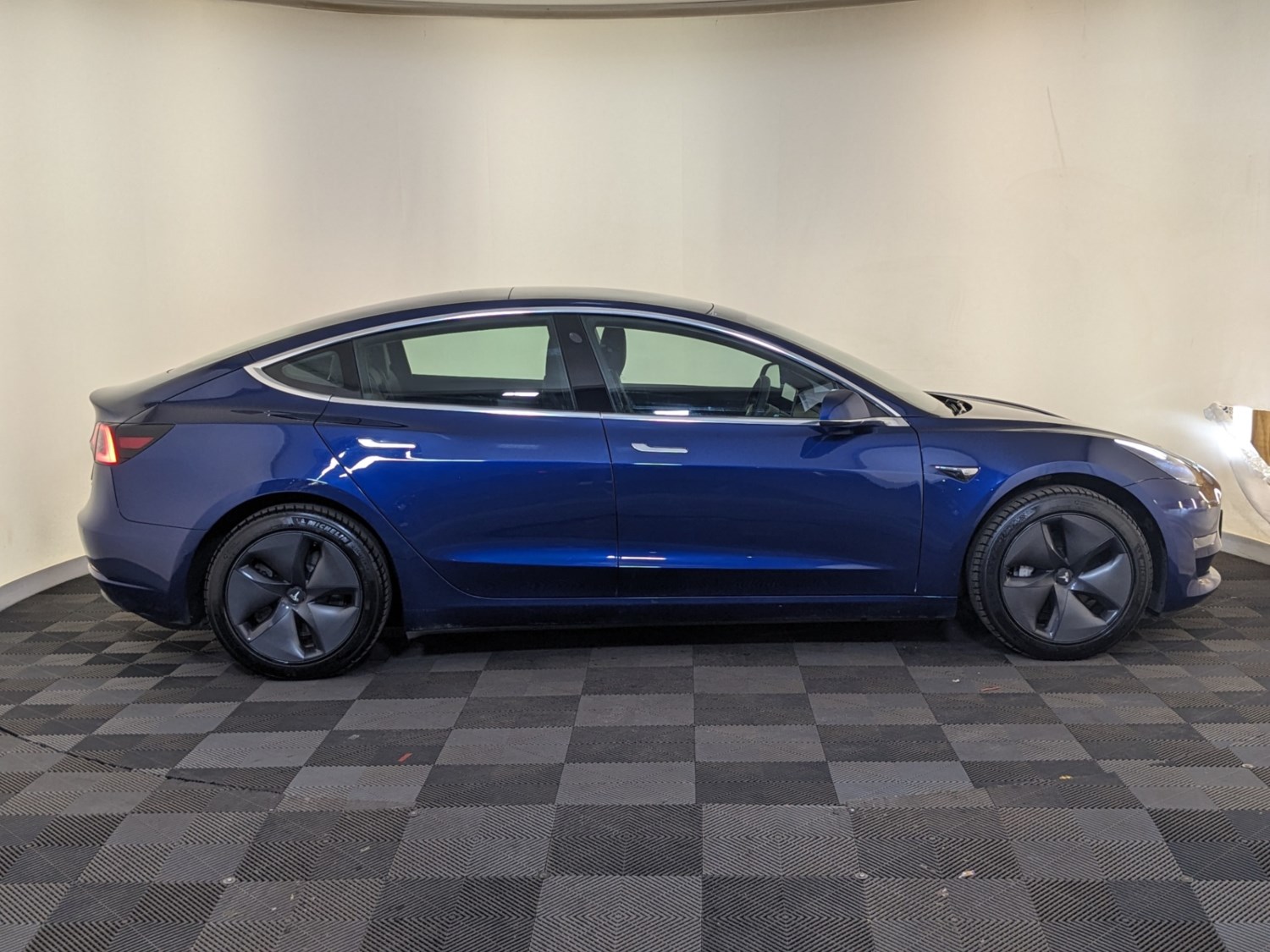 Tesla Model 3 Listing Image