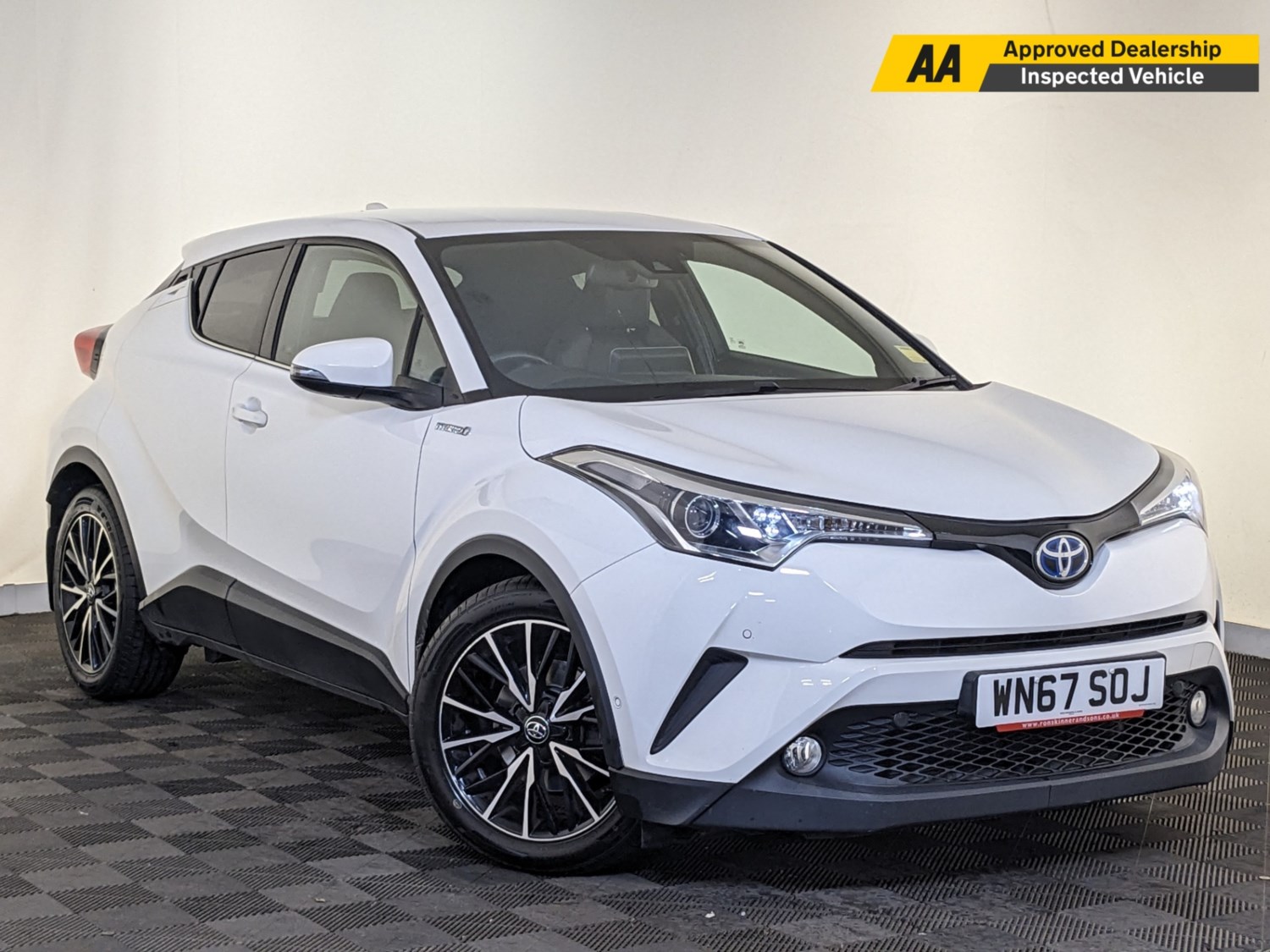 Toyota C-HR Listing Image