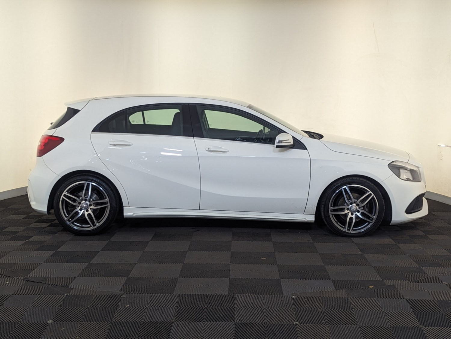 Mercedes-Benz A-Class Listing Image