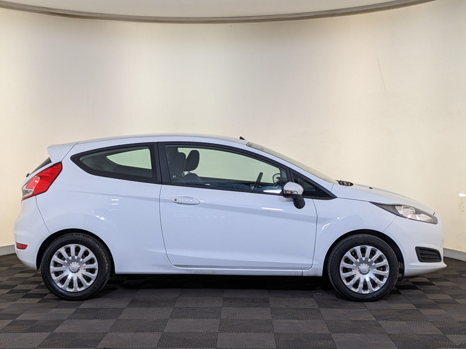 Ford Fiesta Listing Image