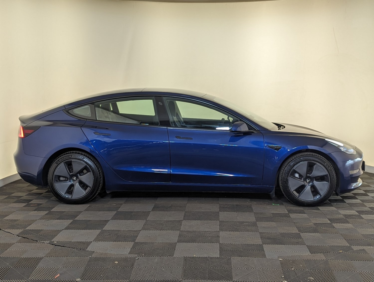 Tesla Model 3 Listing Image