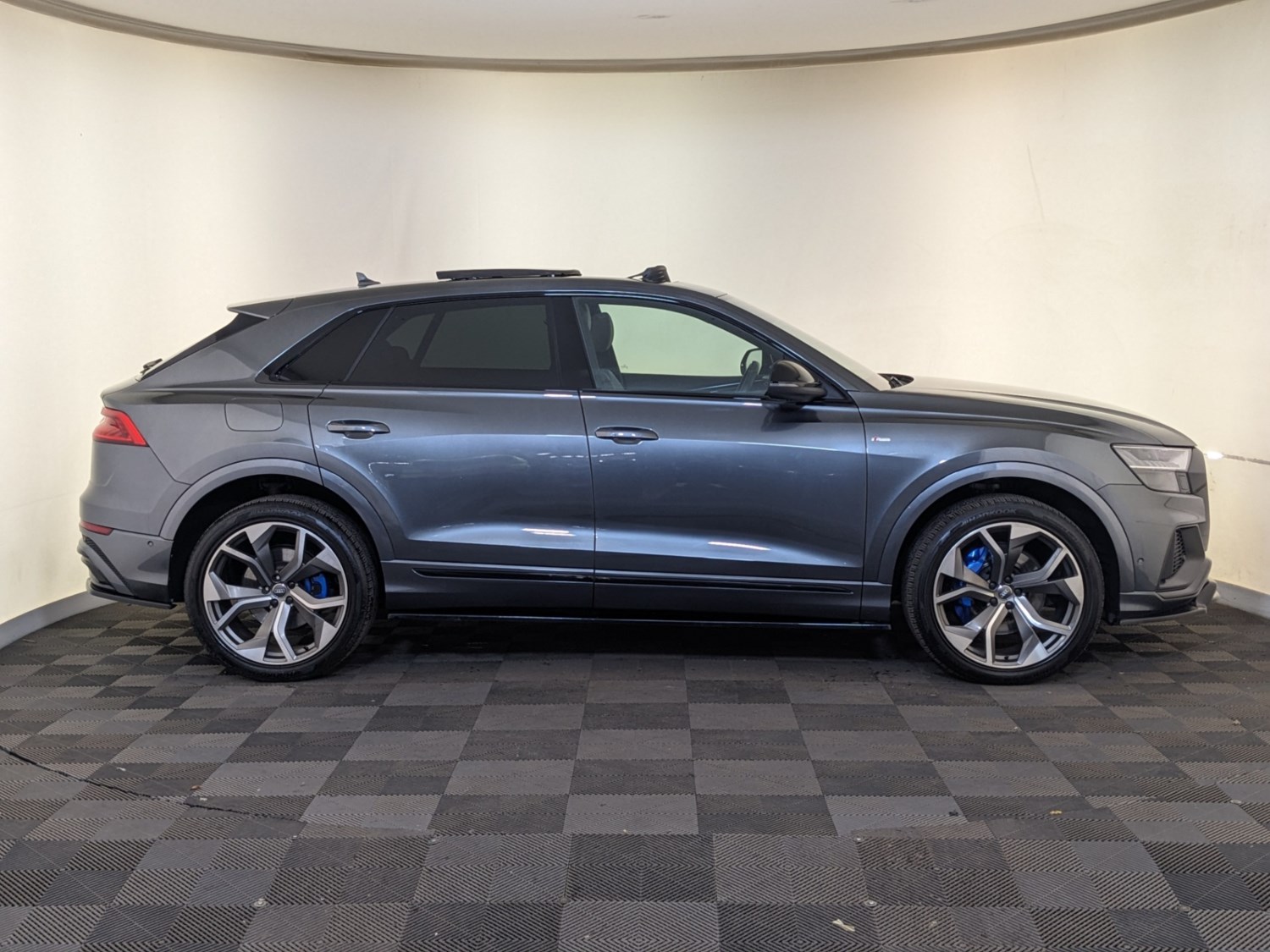 Audi Q8 Listing Image