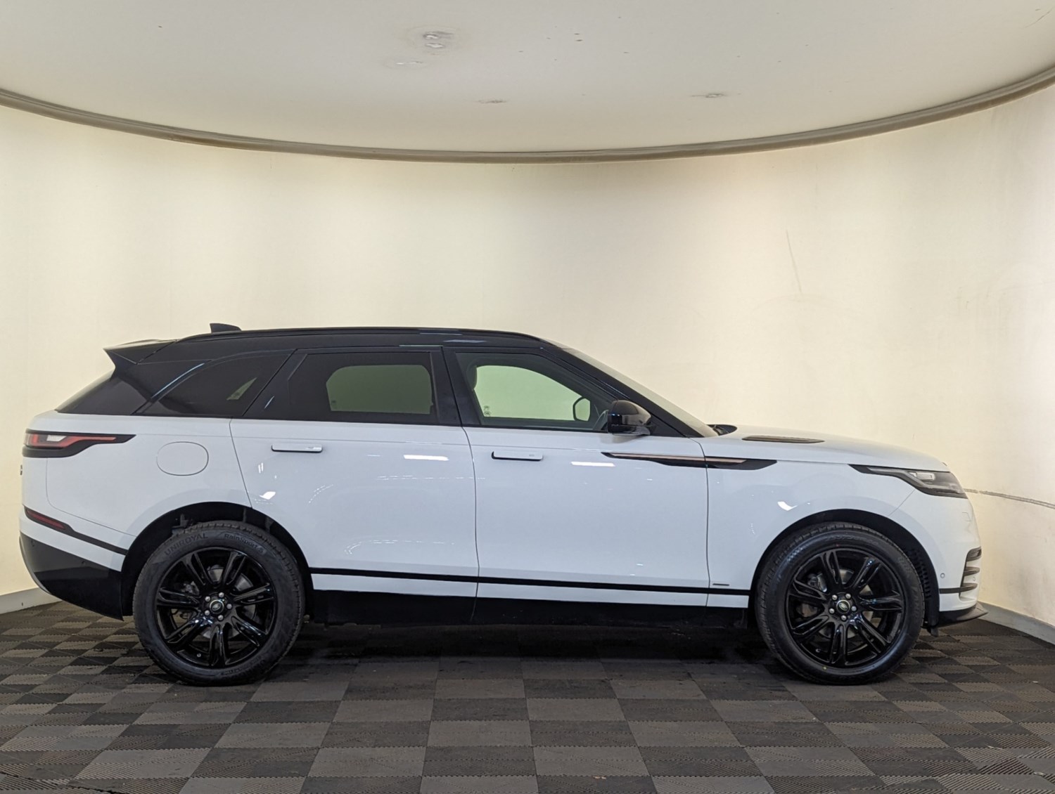 Land Rover Range Rover Velar Listing Image