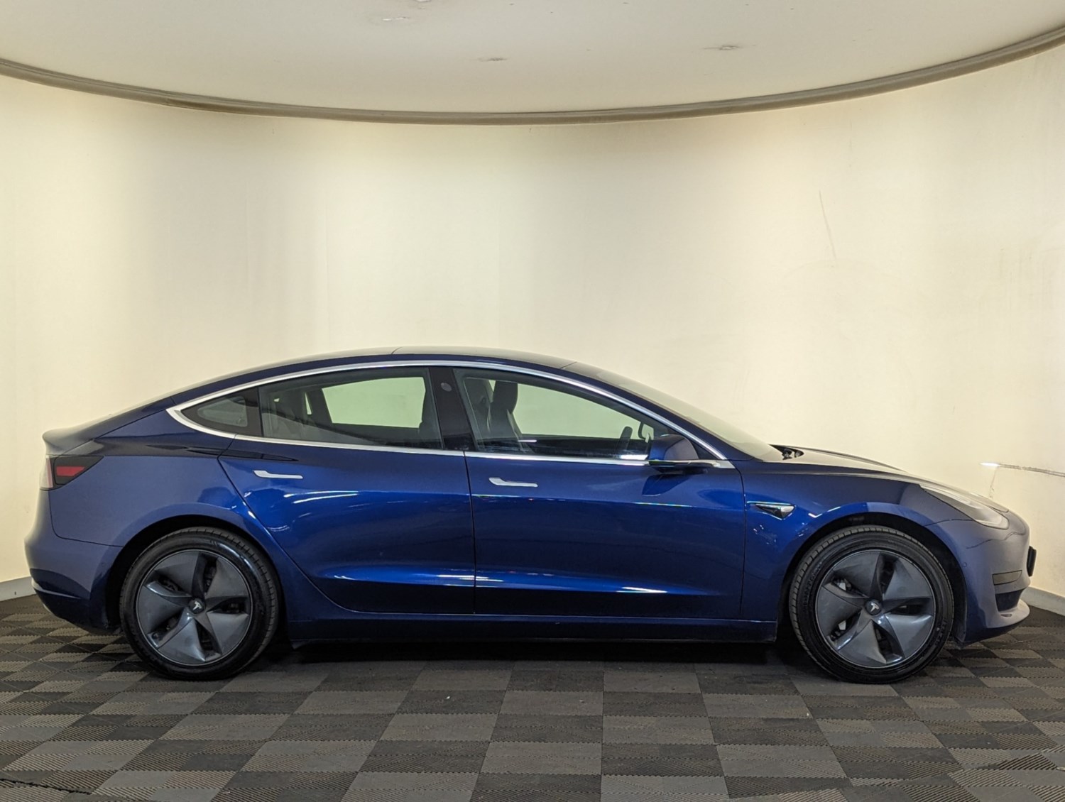 Tesla Model 3 Listing Image