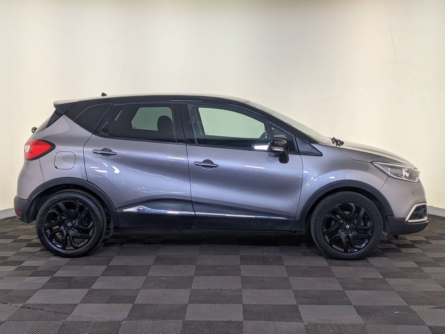 Renault Captur Listing Image