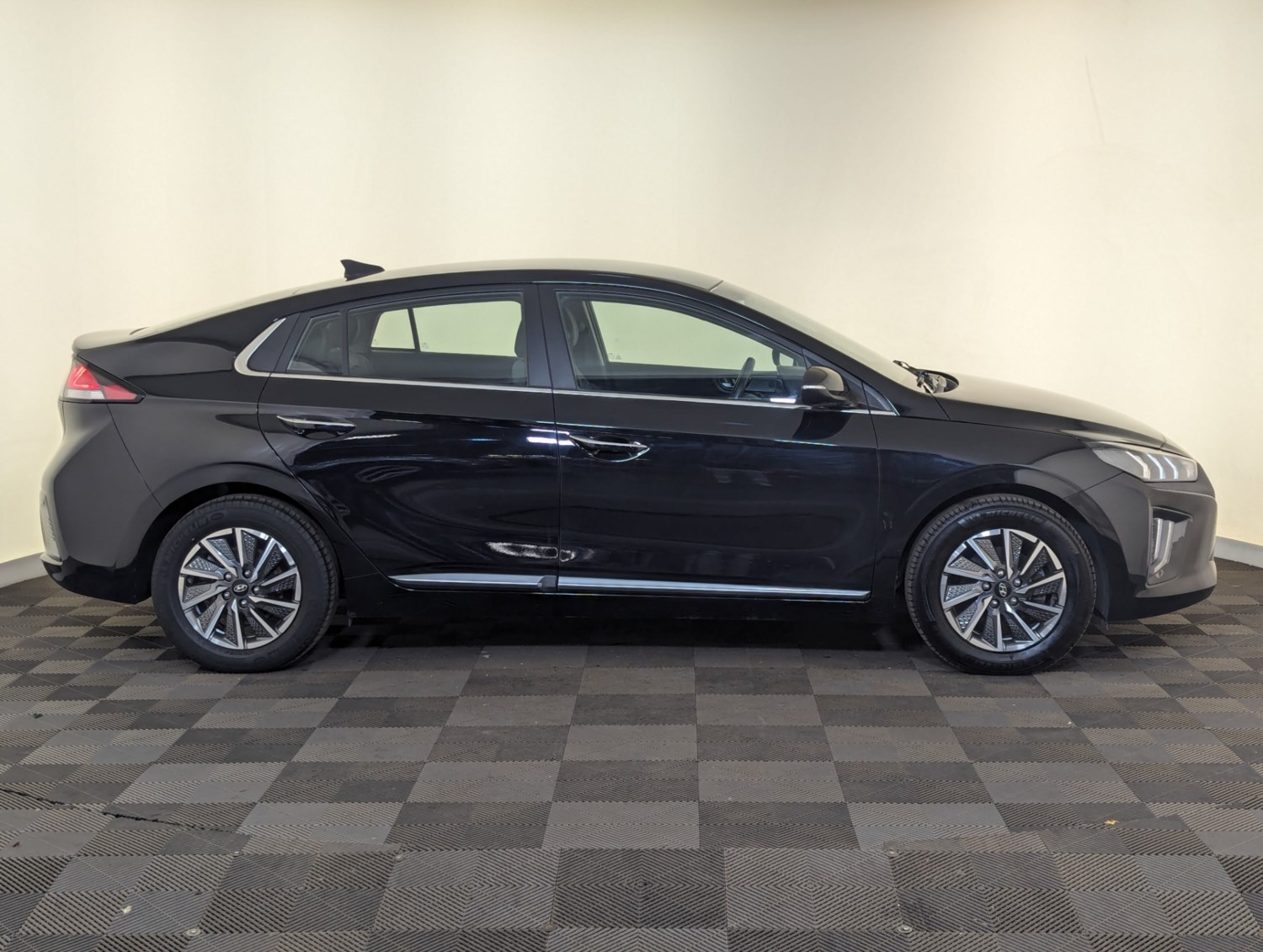 Hyundai IONIQ Listing Image