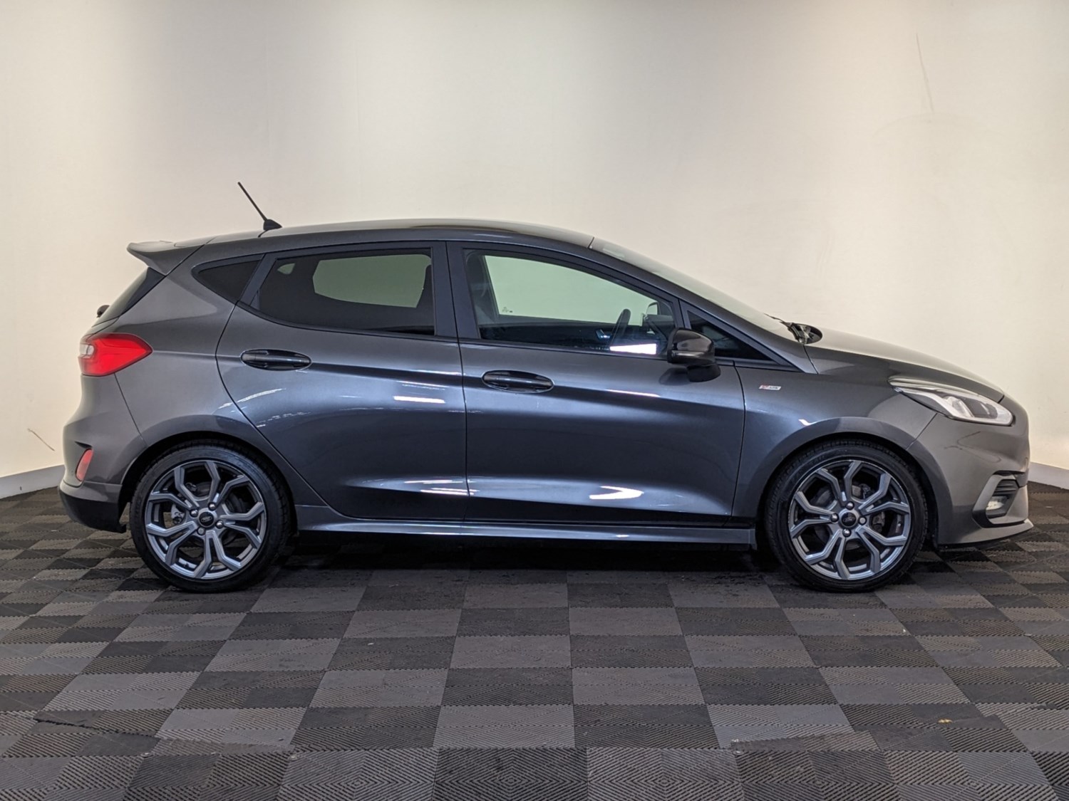 Ford Fiesta Listing Image