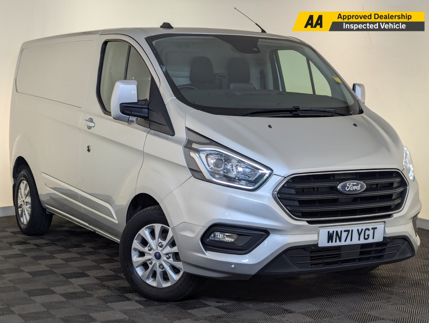 Ford Transit Custom Listing Image