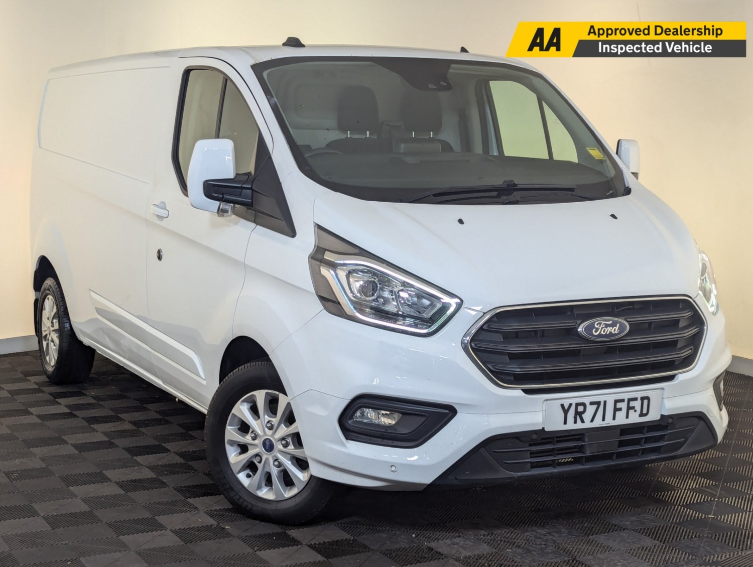 Ford Transit Custom Listing Image