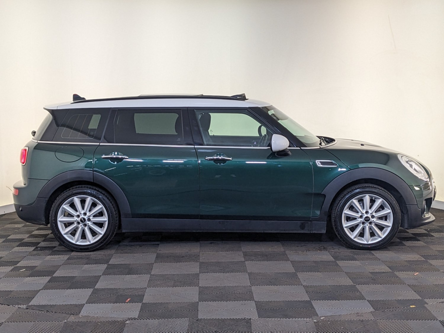 MINI Clubman Listing Image