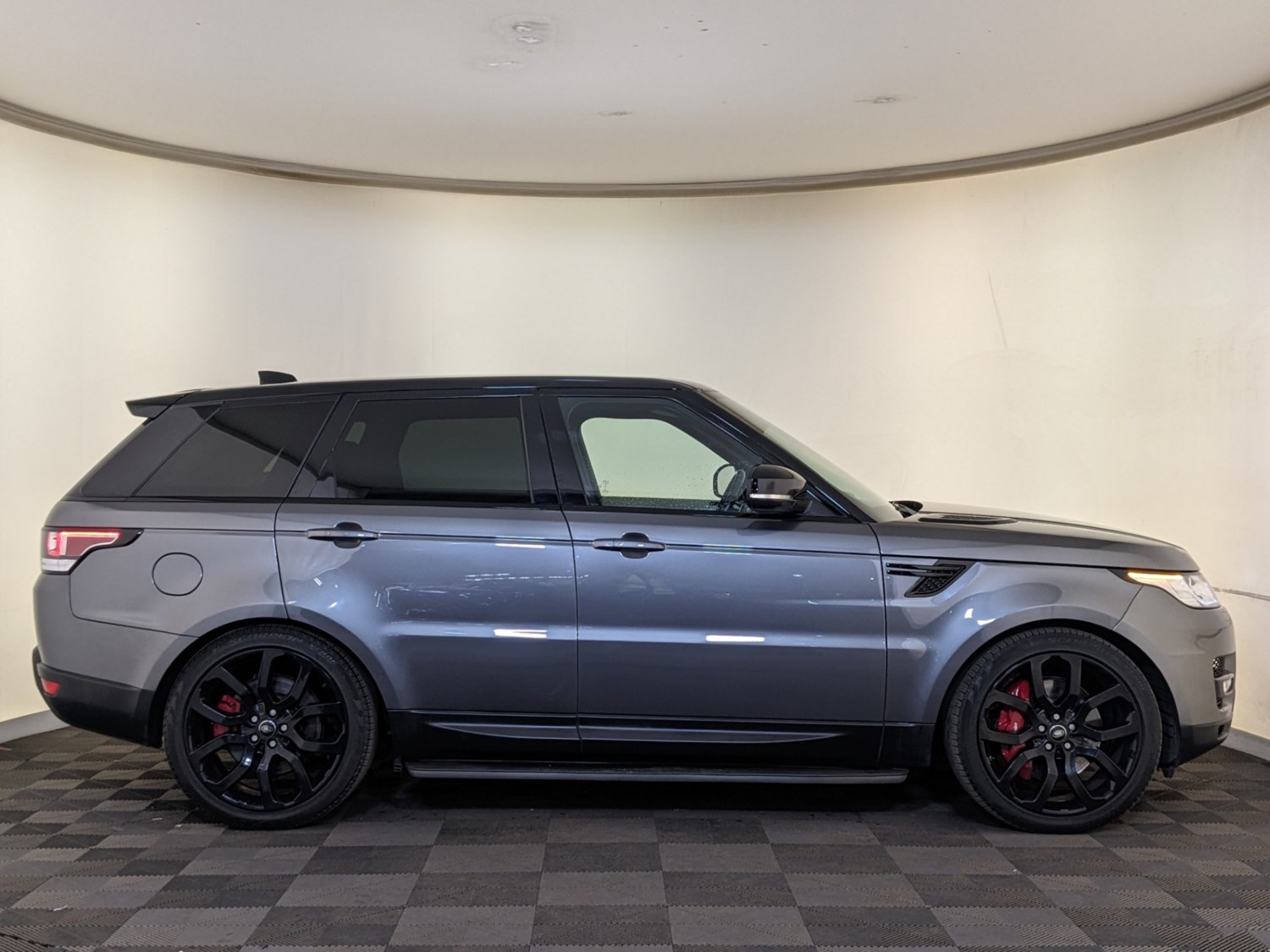 Land Rover Range Rover Sport Listing Image