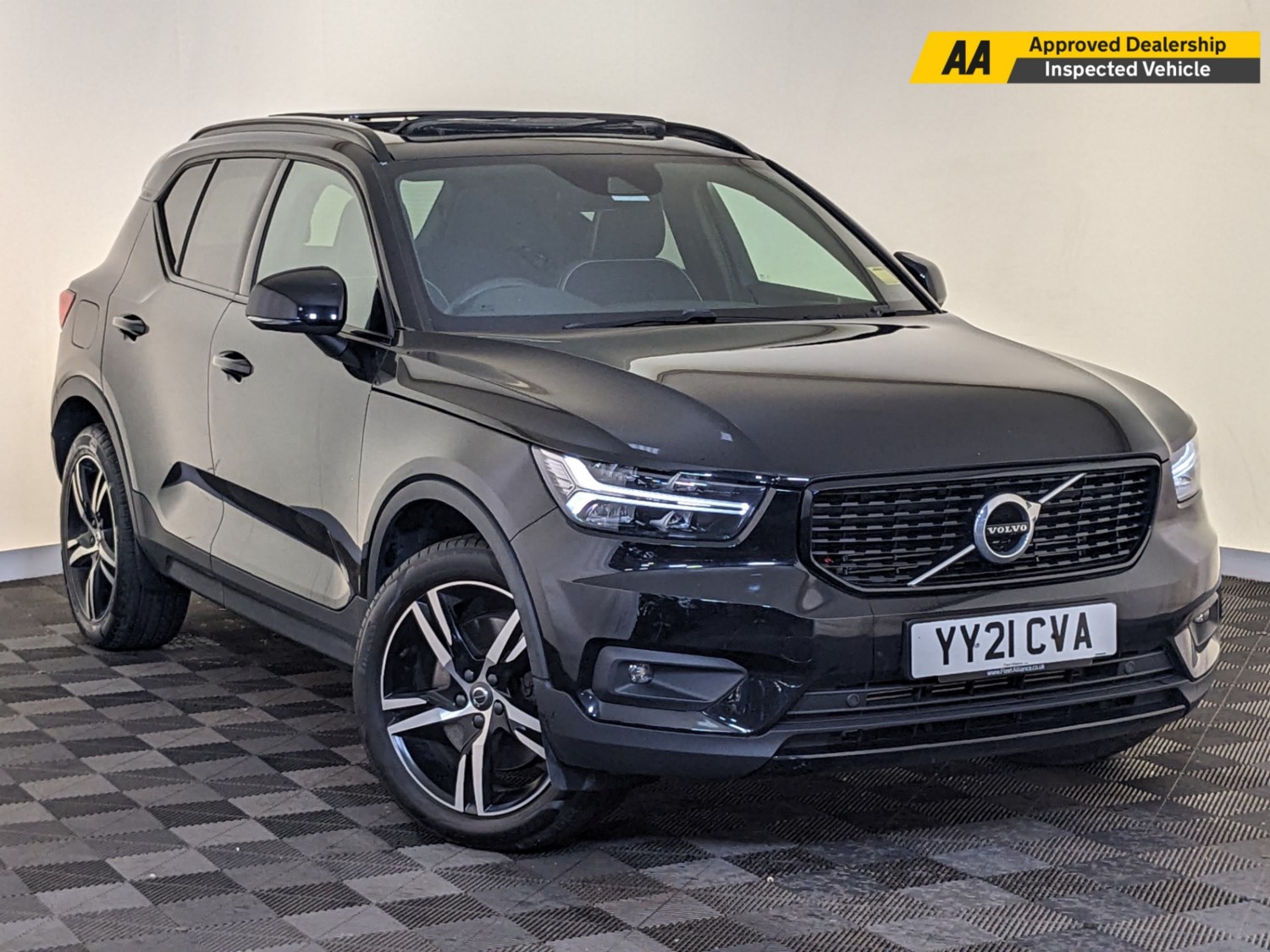 Volvo XC40 Listing Image